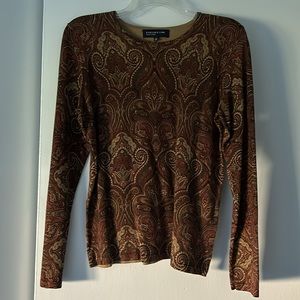 Woman’s long sleeve shirt